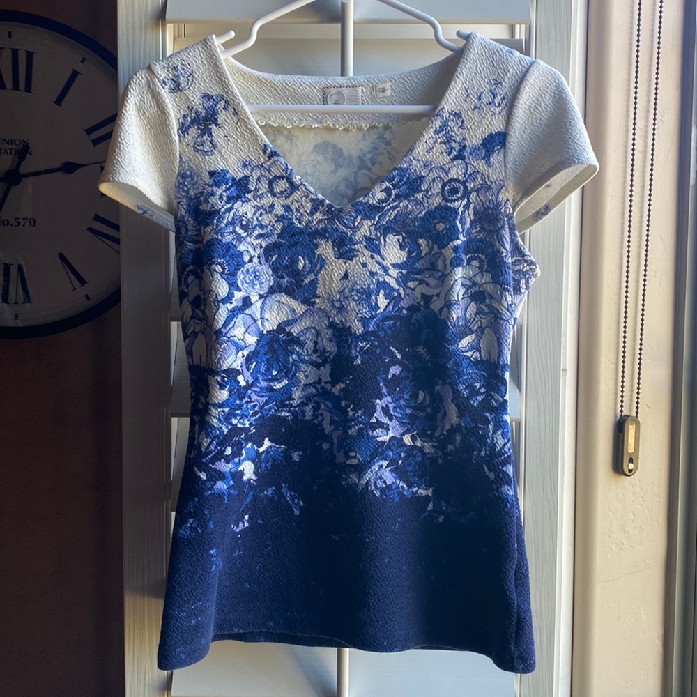 Women’s Short Sleeve Top
